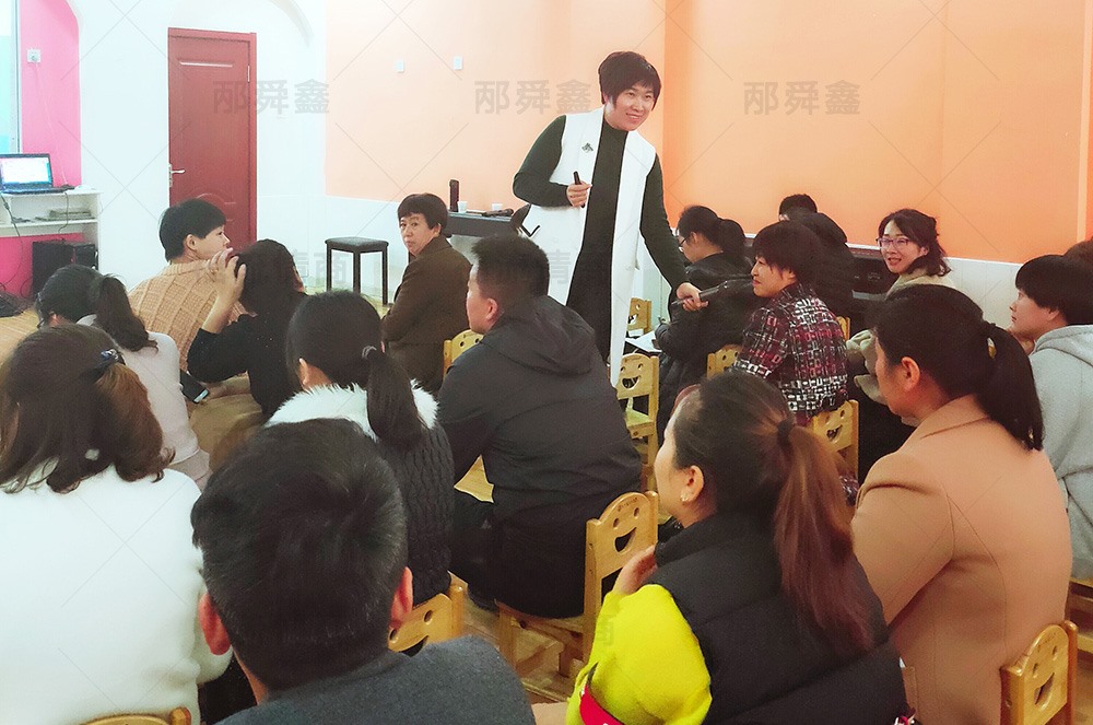 澳美国际幼儿园家庭情商教育知识科普